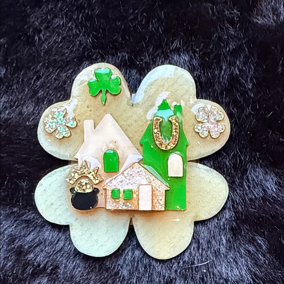 Lucinda Jewelry - RARE Vintage Lucinda House Irish St. Patrick Lucky Clover Shamrock Pot Gold